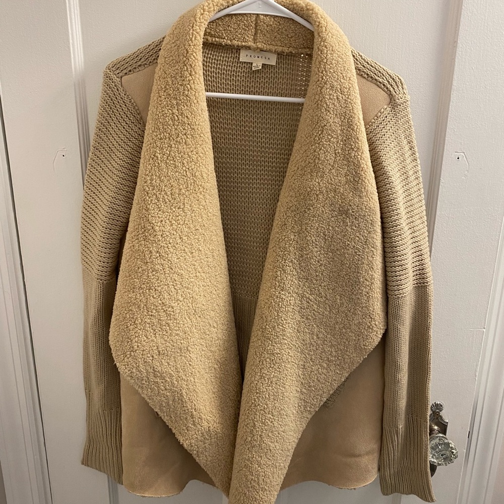 Cute date night jacket!